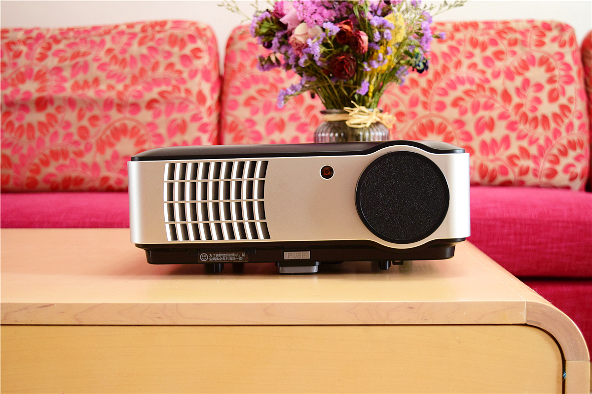 瑞格尔rd806投影机可以连wifi吗,瑞格尔rd806投影机能连手机吗