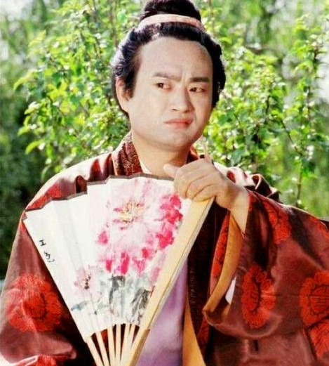 薛蟠出门经商宝钗让谁住进大观园,薛蟠给林黛玉配药是真的吗