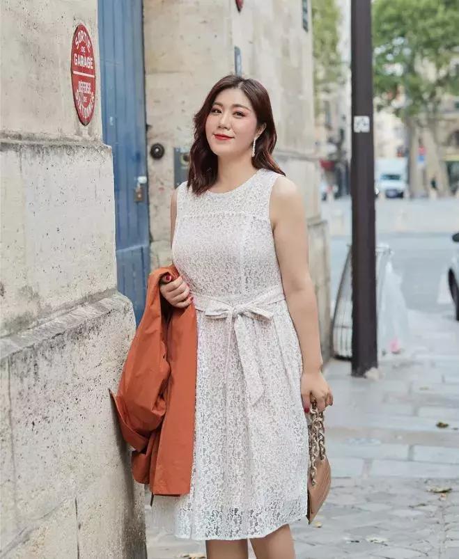 胖女孩穿搭指南，教你微胖女生怎么穿最显瘦