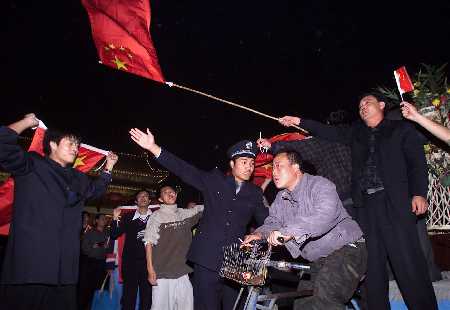 2002国足世界杯出线庆祝照片,国足2002出线二十周年