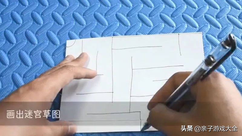 熊孩子在车上捣乱,自驾游路上遇到熊孩子怎么办