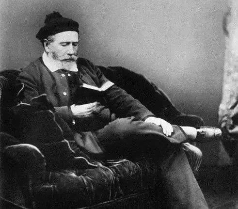 每个品牌都蕴涵老艺术家的毕生心血，以及一代代人内心的信仰