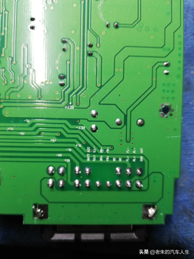 汽车音响接线怎么区分正负极,大众汽车音响改家用接线方法