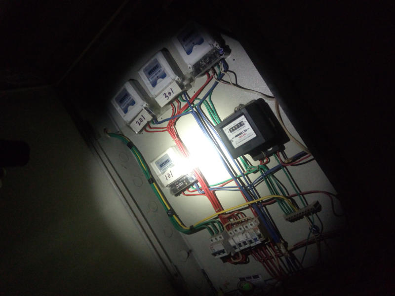 纳丽德ta15手电暴力测试,新款纳丽德ta15