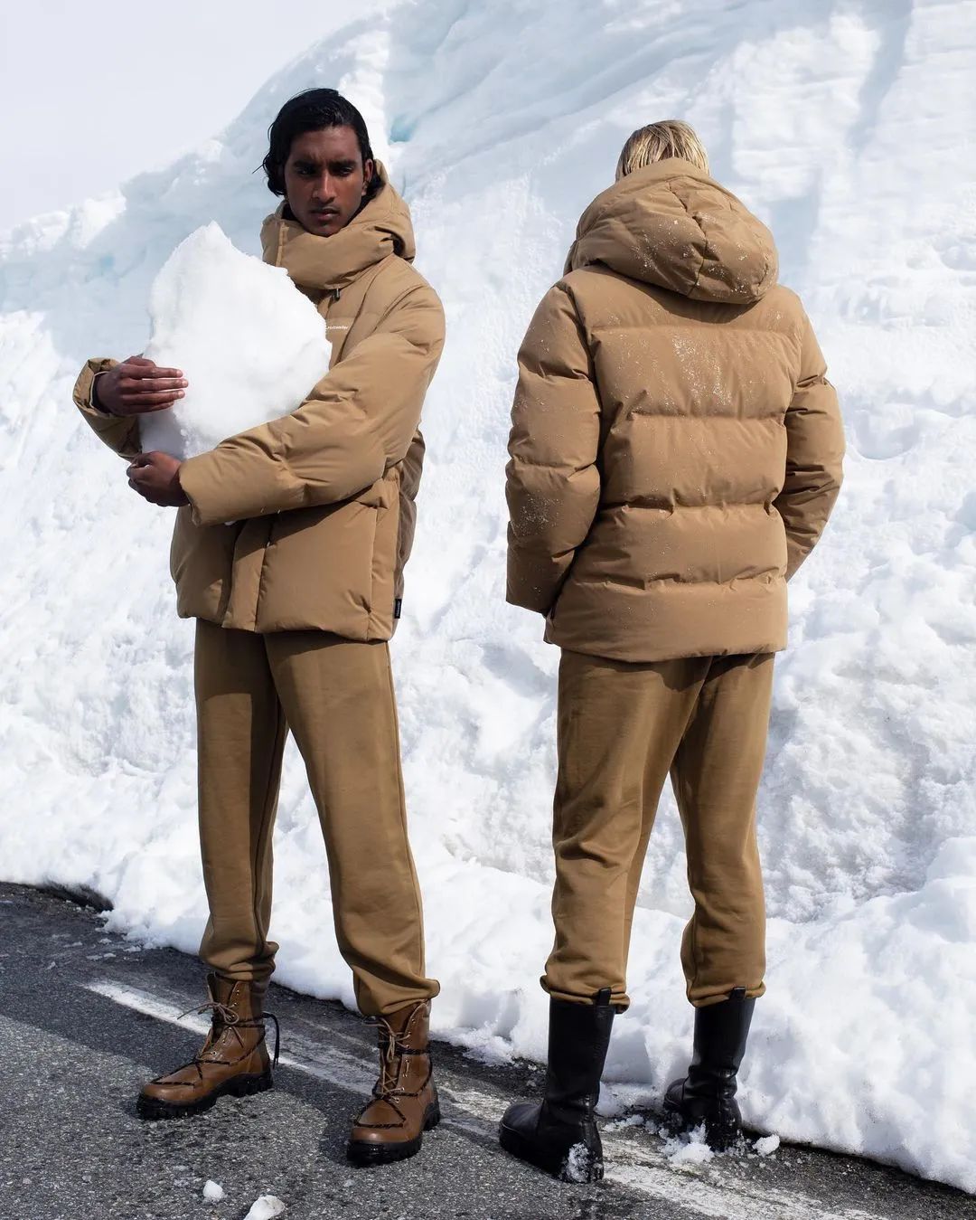 中国体育生标志的羽绒服,体育生羽绒服火了