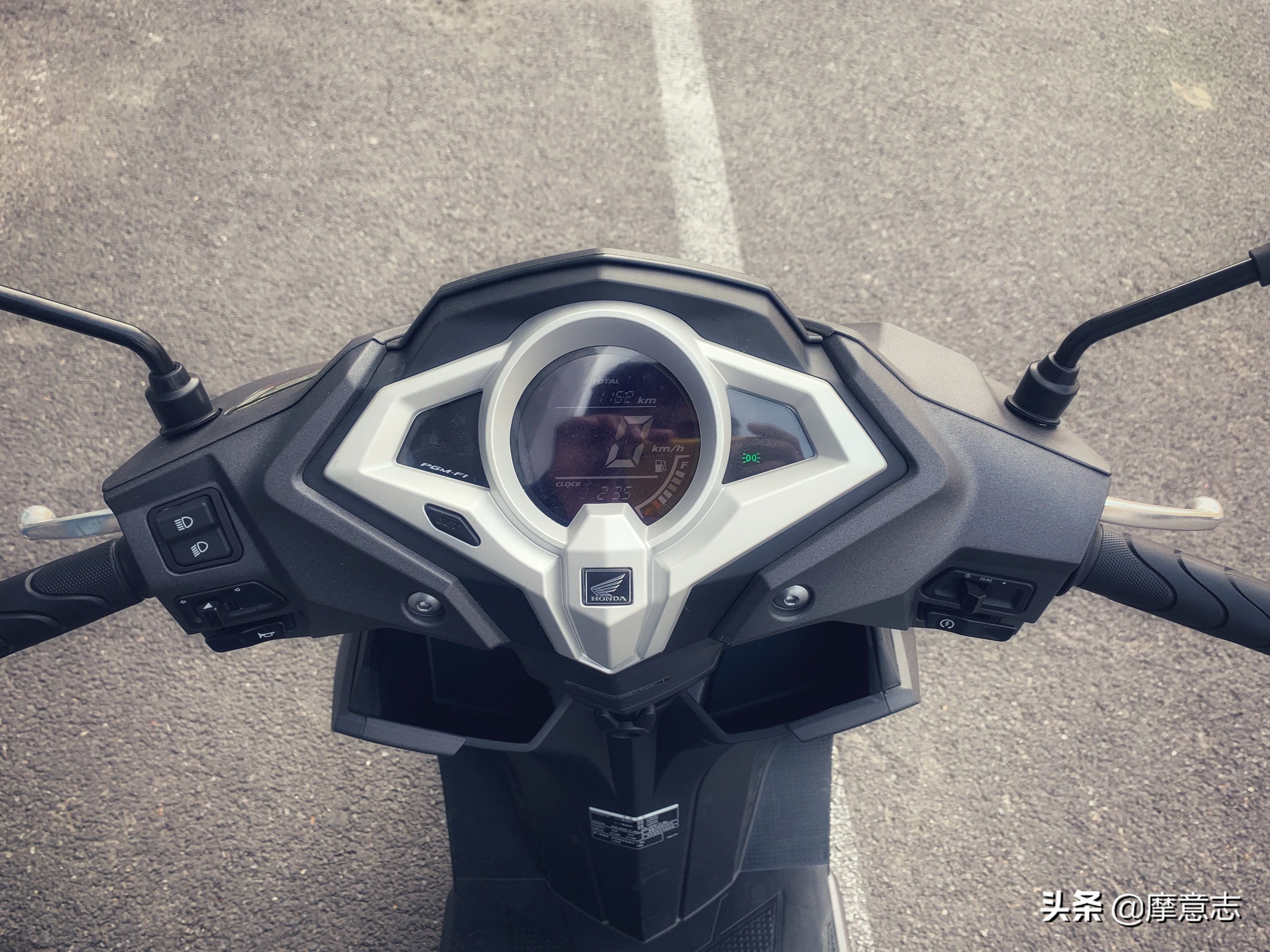 uu125裂行,本田裂行125无痕深度评测