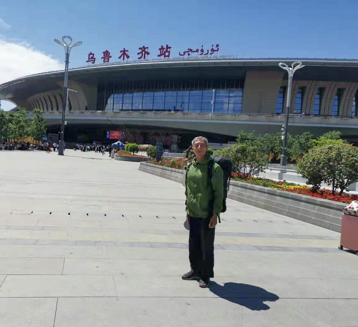 65岁老人自驾游新疆,69岁老人新疆旅行