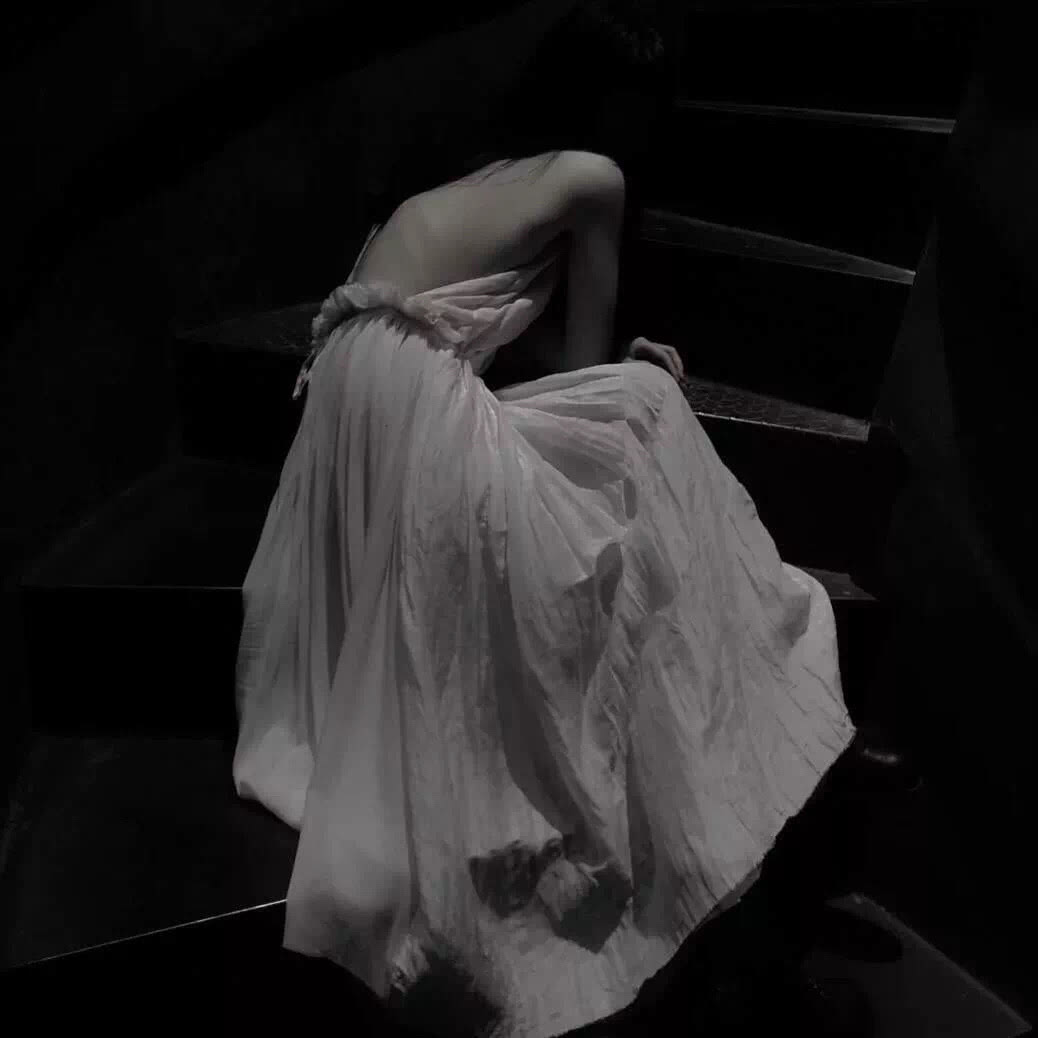 背景图黑暗系女,背景图黑暗系高级感