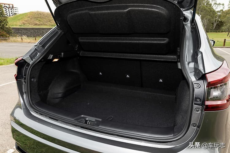 日产逍客2021suv豪华版落地多少钱,2023款日产逍客经典还有卖吗