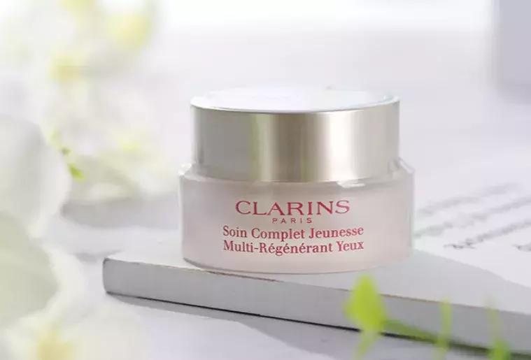 对眼纹有效果的眼霜推荐女生,年纪轻轻眼睛周围长细纹