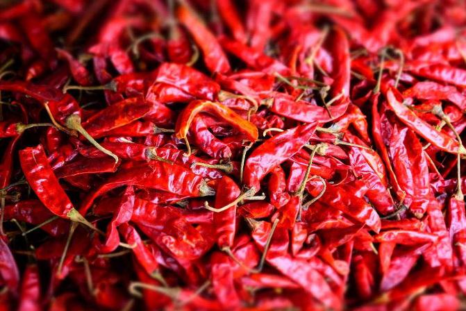 猪精神不振喜卧不吃食该用什么药,猪体温正常精神沉郁不吃食怎么办