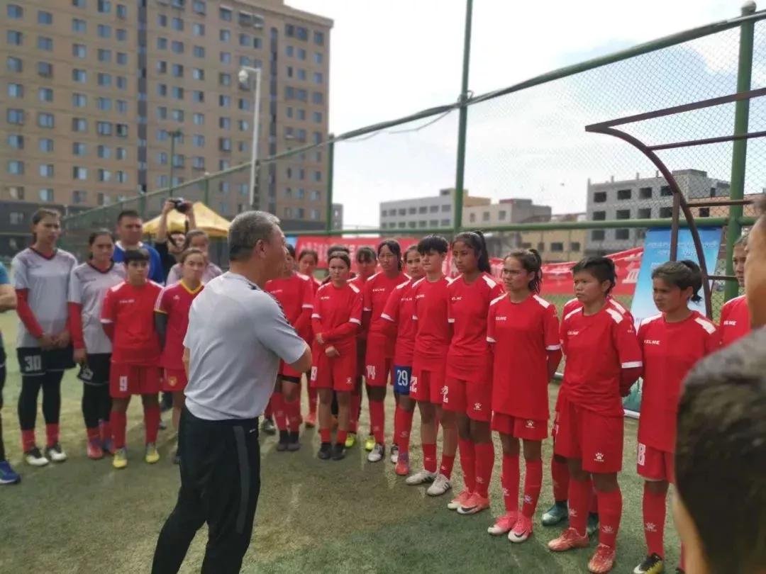 中国足球青训训练营,中国足球名宿团