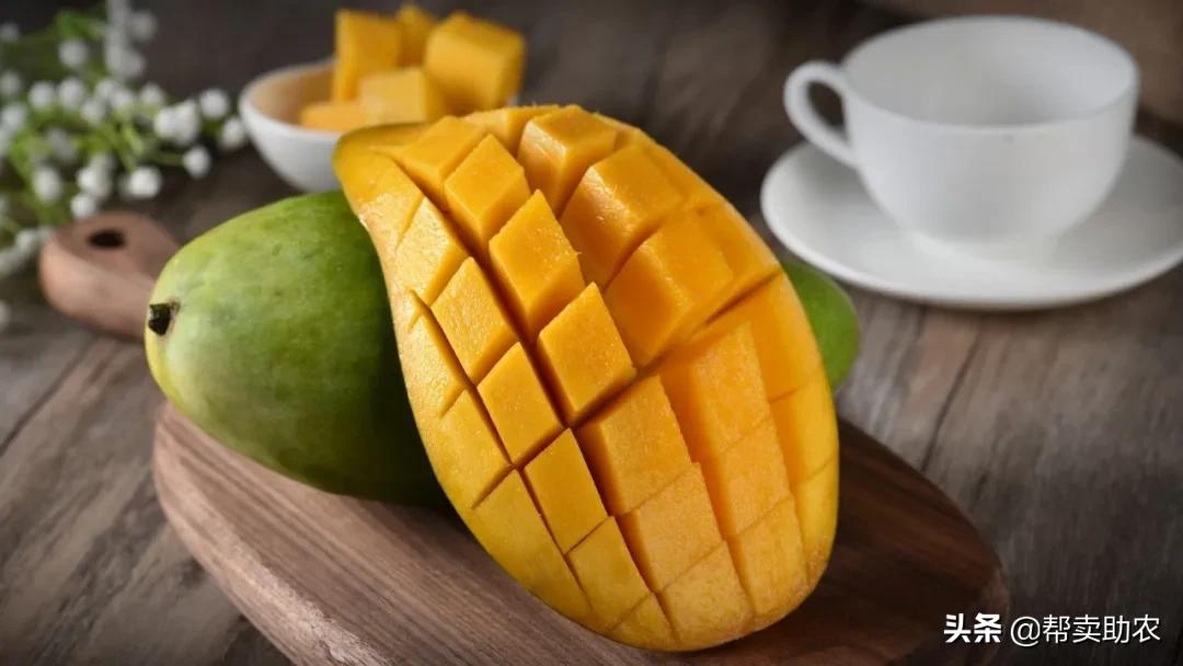 芒果季不能错过的芒果：汁多、肉Q、香甜，吃起来真的很过瘾！