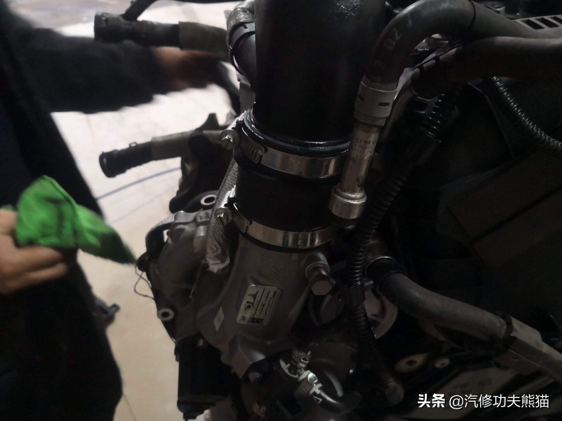 斯柯达昊锐发动机烧机油大修,18款的斯柯达为什么烧机油