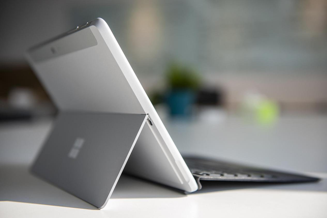 旧电脑不要扔,旧电脑别扔换个系统照样用