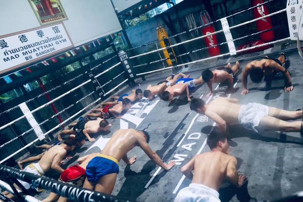 中国小伙在泰国拳馆,泰国开拳馆的中国人