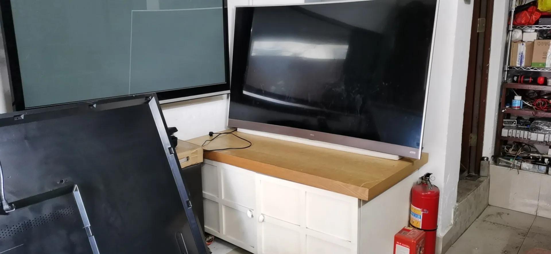 TCl电视黑屏怎么回事,tcl最新款曲面电视机