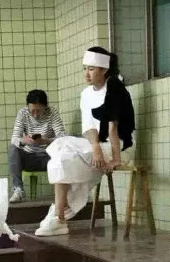 新女友才被马蓉骂成馊包子,王宝强就夜里零丁去前妻家接儿子了？