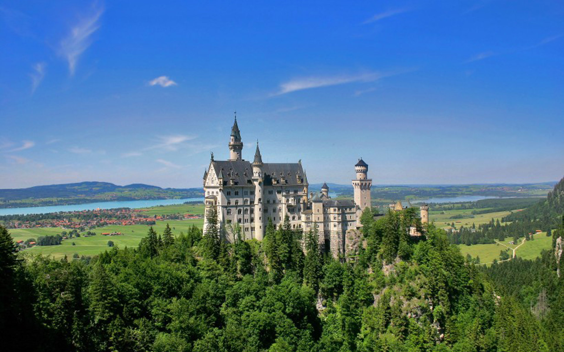 建筑工程造价就业前景,造价与测绘哪个有前景