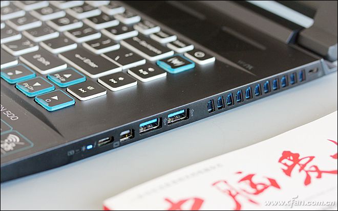 宏碁掠夺者4050游戏本3a测评,宏碁掠夺者刀锋x4090评测