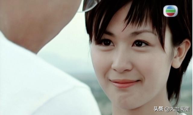 唐宁和张国荣合影,张国荣和周润发年纪