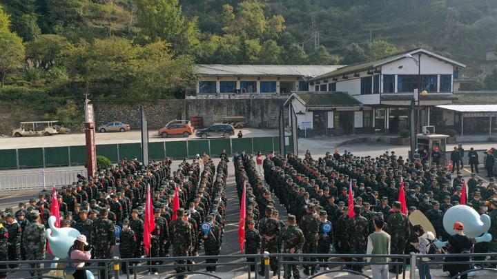 宜昌这个地方产美女，有一个大家都认识，现在还能让熊孩子涨知识