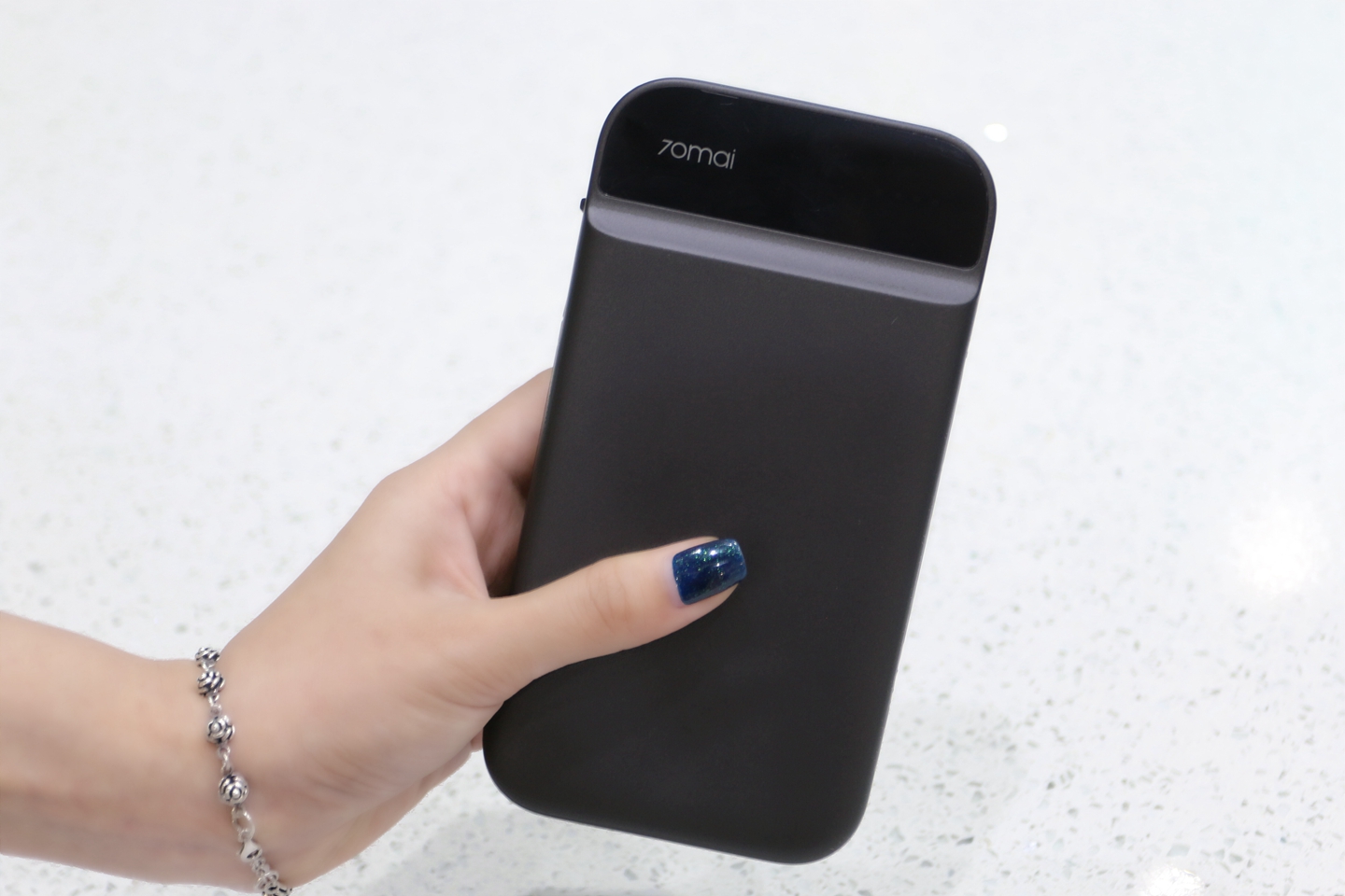 70迈汽车应急启动电源怎么使用,70迈汽车应急启动电源使用方法