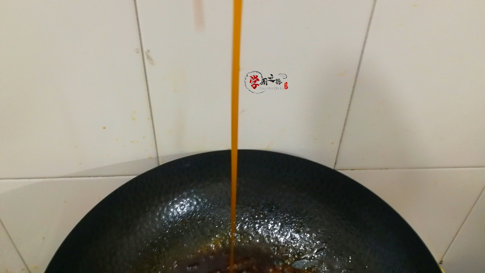 糖醋排骨干硬不脱骨?看大厨如何操作,干香肉嫩脱骨入味有诀窍