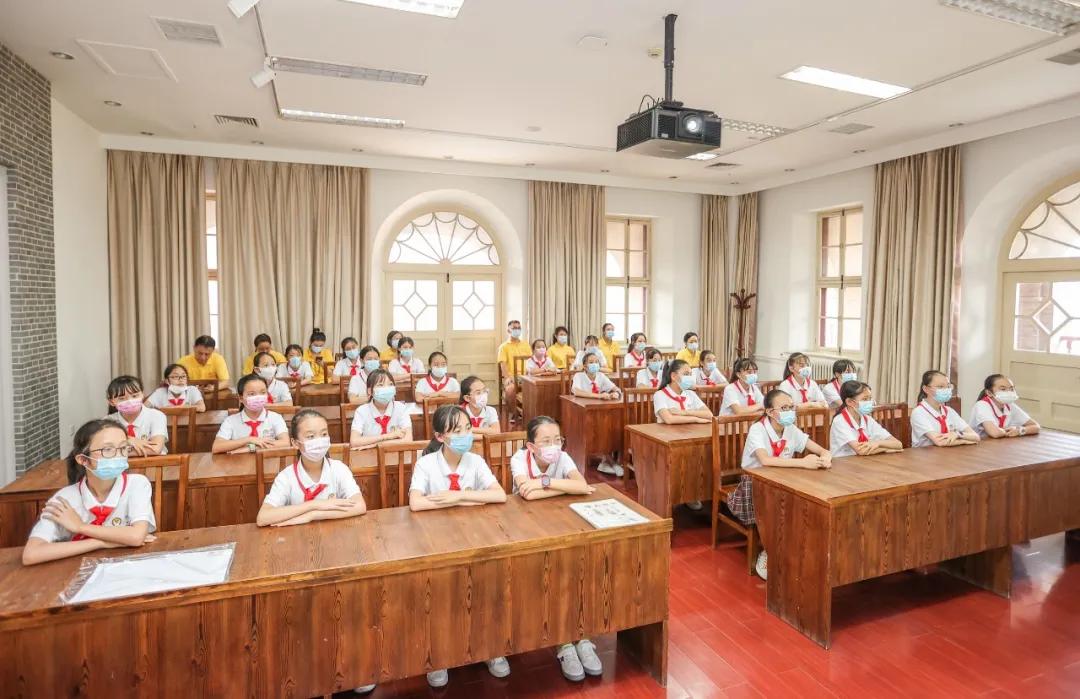 少年强则国强为祖国庆生,少年强则国强共筑冬奥梦