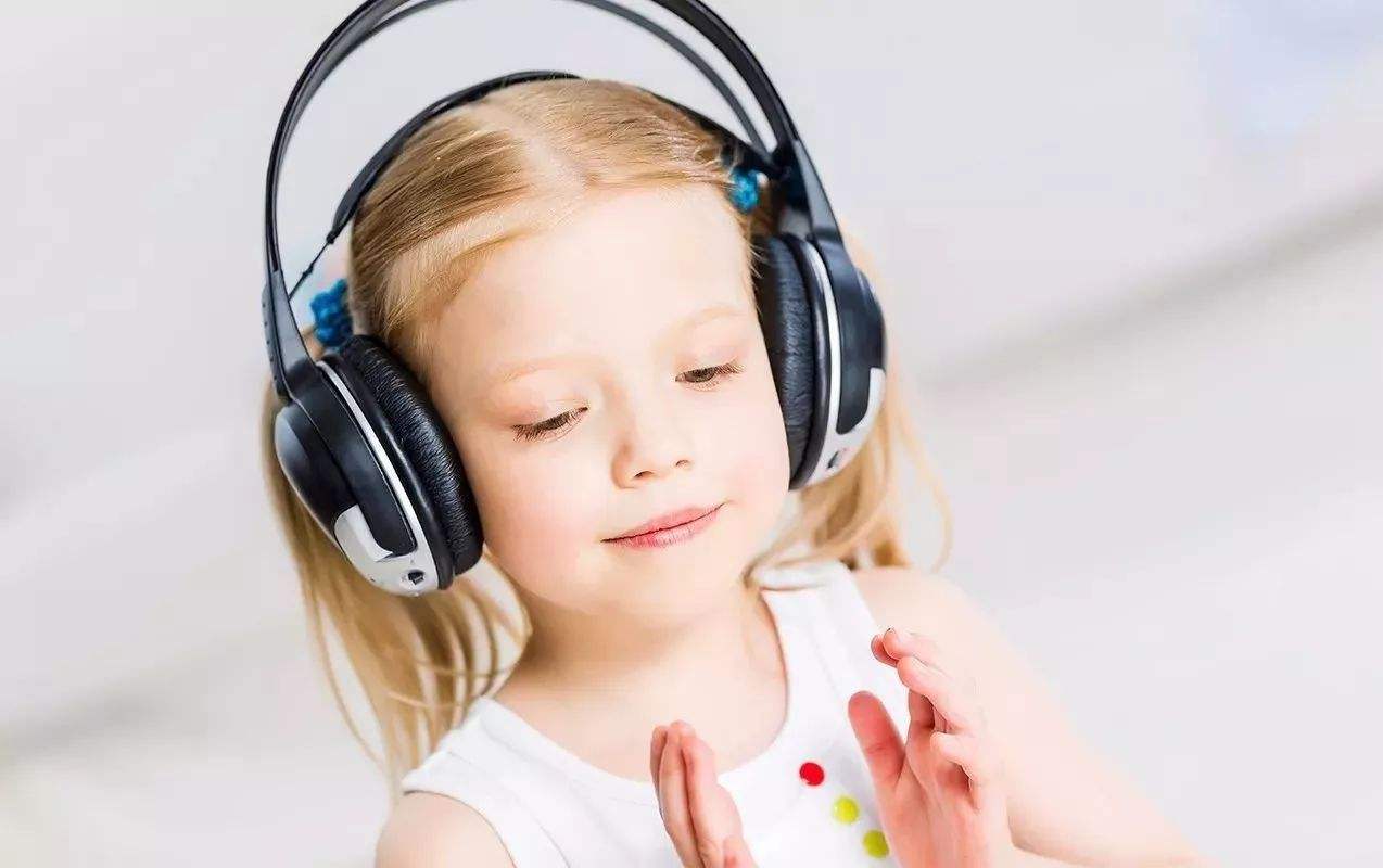 孩子上大班尿裤子？面对孩子“行为*退倒**”，家长要这样应对