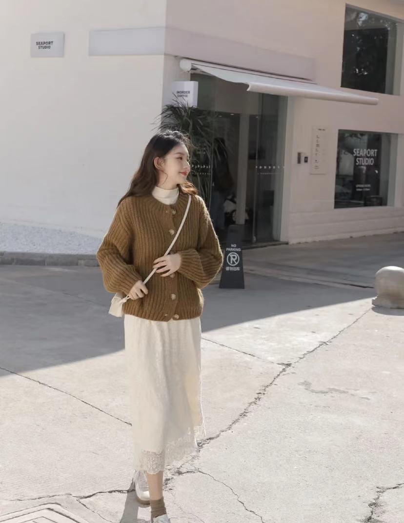 儿童春季针织开衫,女童春季扣字针织黑白开衫外套