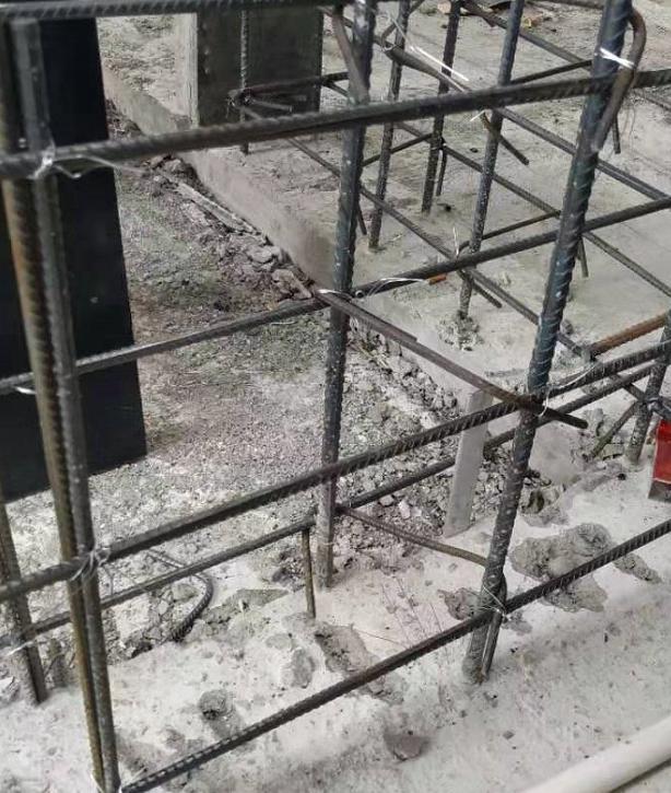 拉筋弯钩,90度角弯钩的拉筋朝向