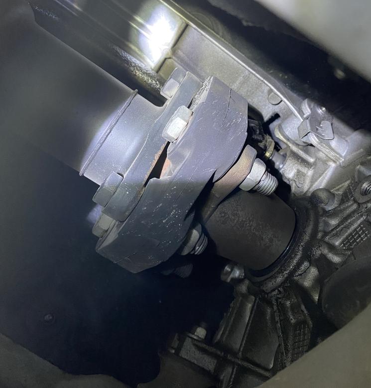 宝马x1手动挡哪款值得入手,2013宝马x1手动挡二手多少钱