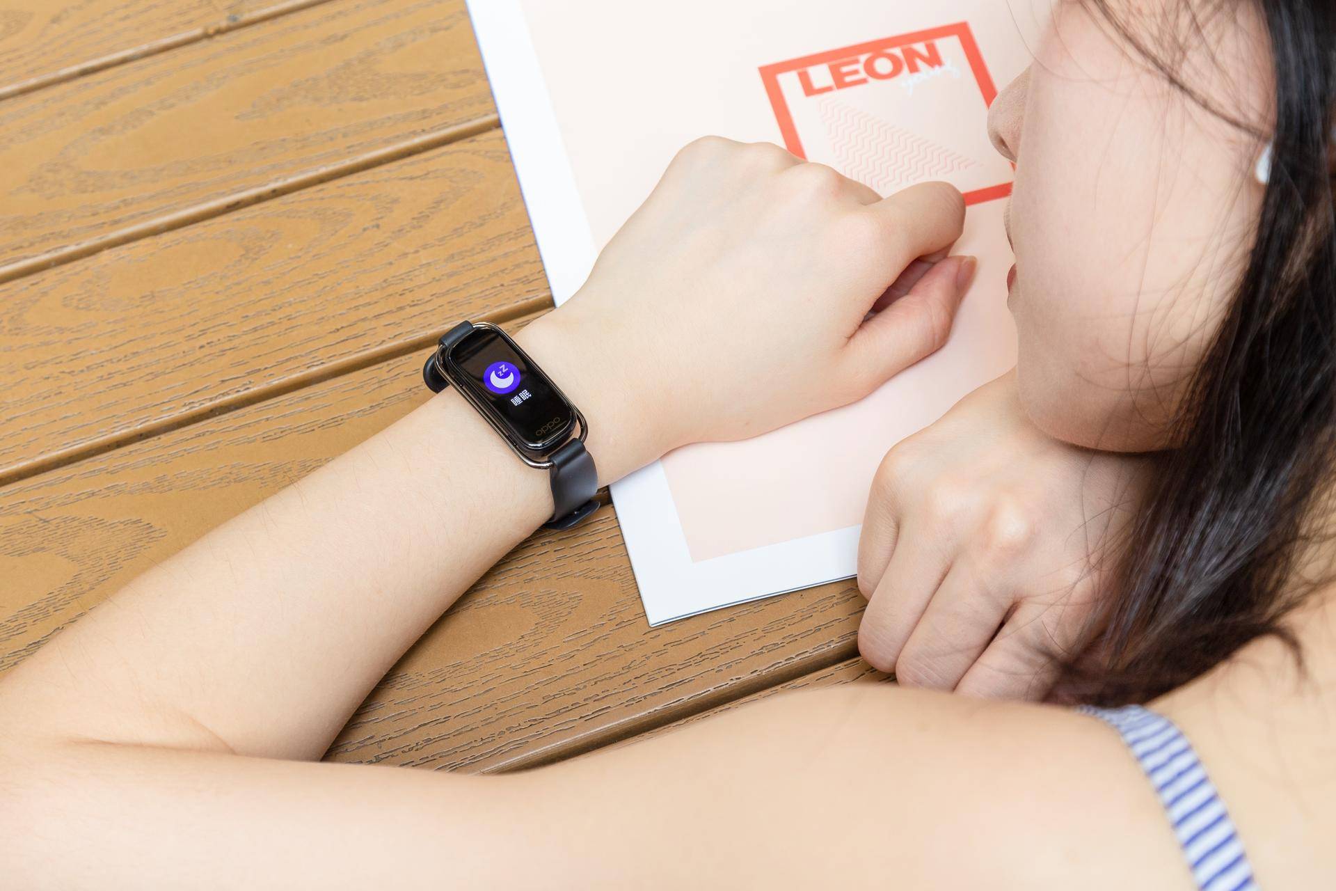 出门买菜不带手机,oppo手环普通版可以微信支付吗