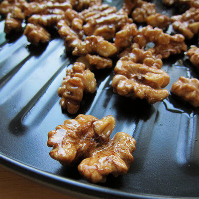 孩子们喜爱的零食,琥珀桃仁小零食