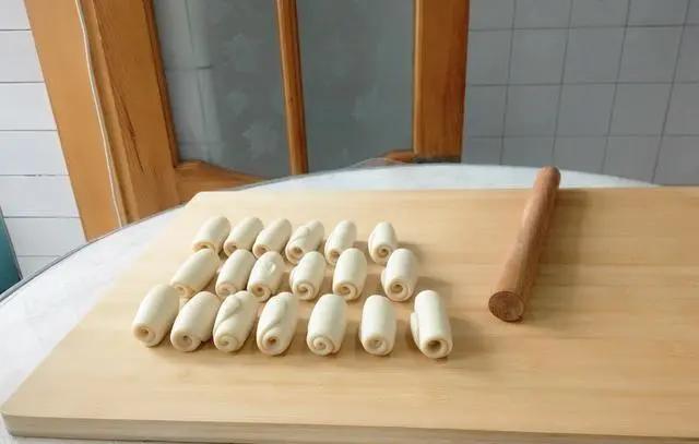 乌鲁木齐板栗酥饼,酥饼板栗馅绿豆馅