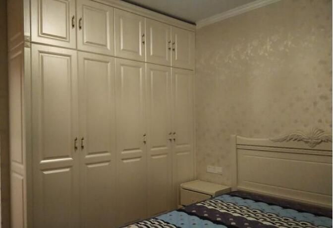 欧式风格客厅贴墙纸效果图,3室2厅2卫墙纸装修效果