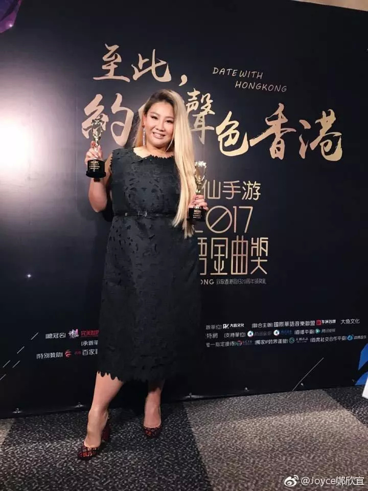 女儿再也不用担心妈妈买不到漂亮衣服啦