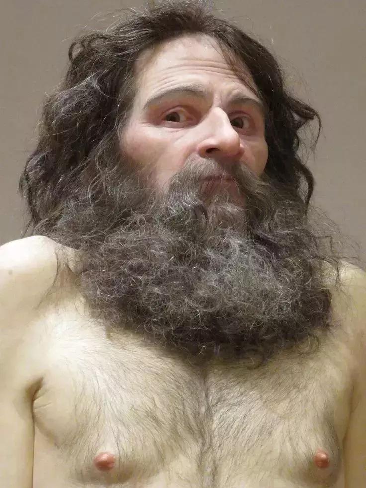 逼真雕塑人,真人雕塑吓人