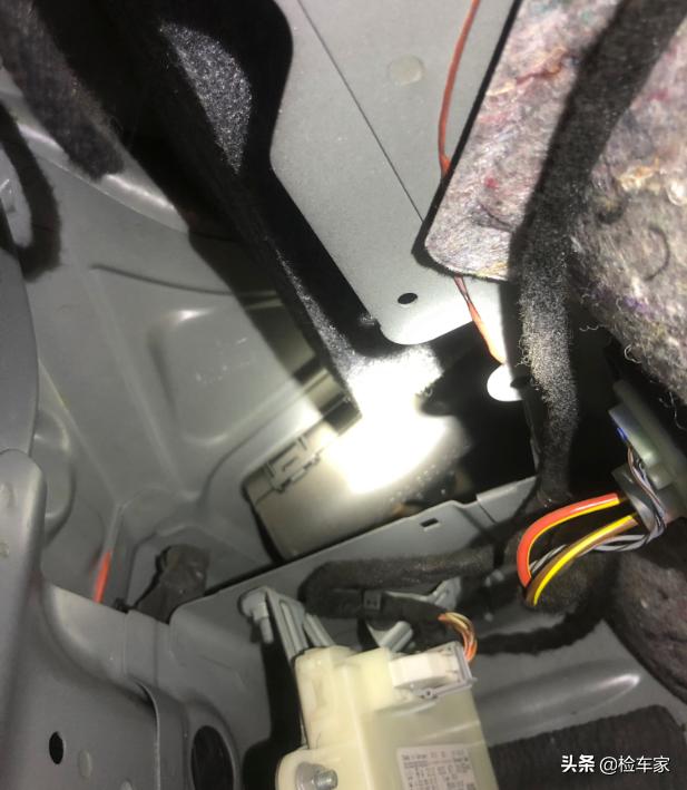 15万买b级新车推荐,15万左右买什么奔驰c200