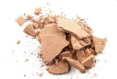 上脸卡粉粉底太干怎么弄,粉底太干使用方法