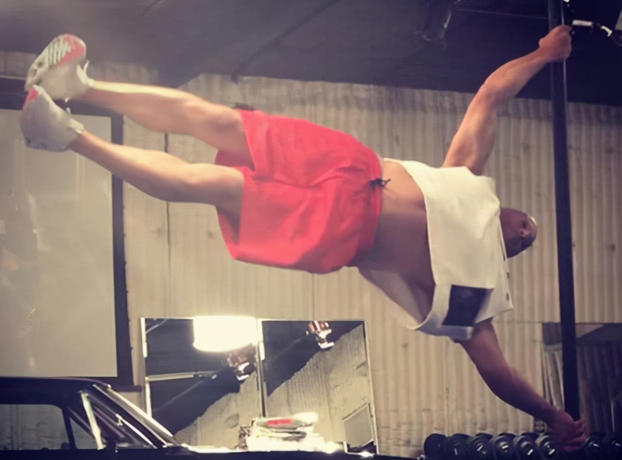 范迪塞尔肌肉图片,硬汉范迪塞尔