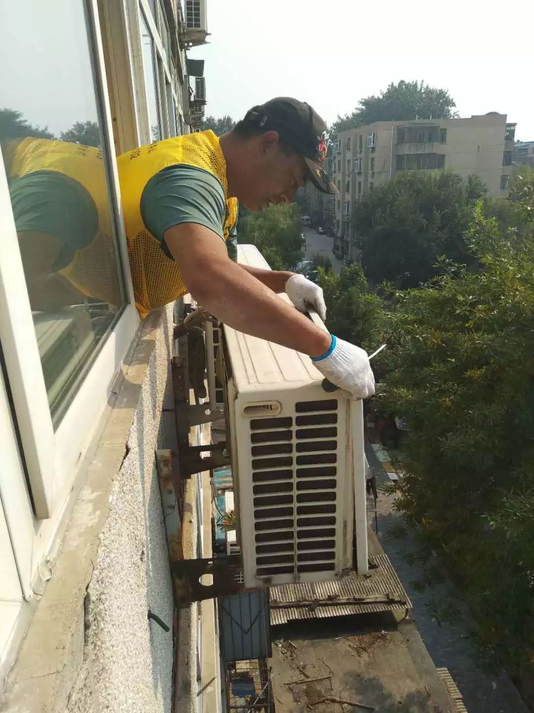 燃气灶打不着火维修多少钱,燃气灶打不着火怎么维修视频