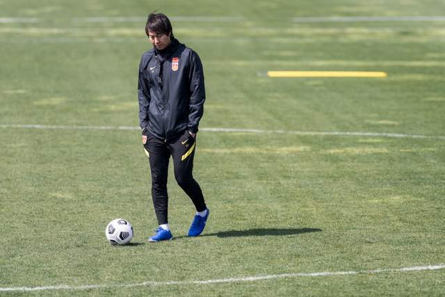 中国足球落后多少年,中国足球落后世界多少年