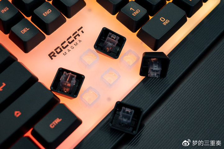 打游戏灯光炫酷的键盘,怎么才能有自己的炫酷桌面