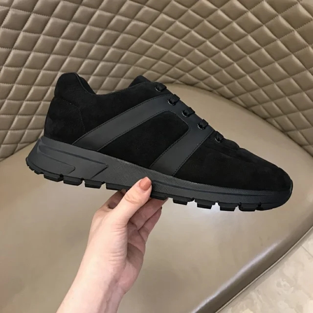 普拉达再次刷出新销量,普拉达2020新黑武士