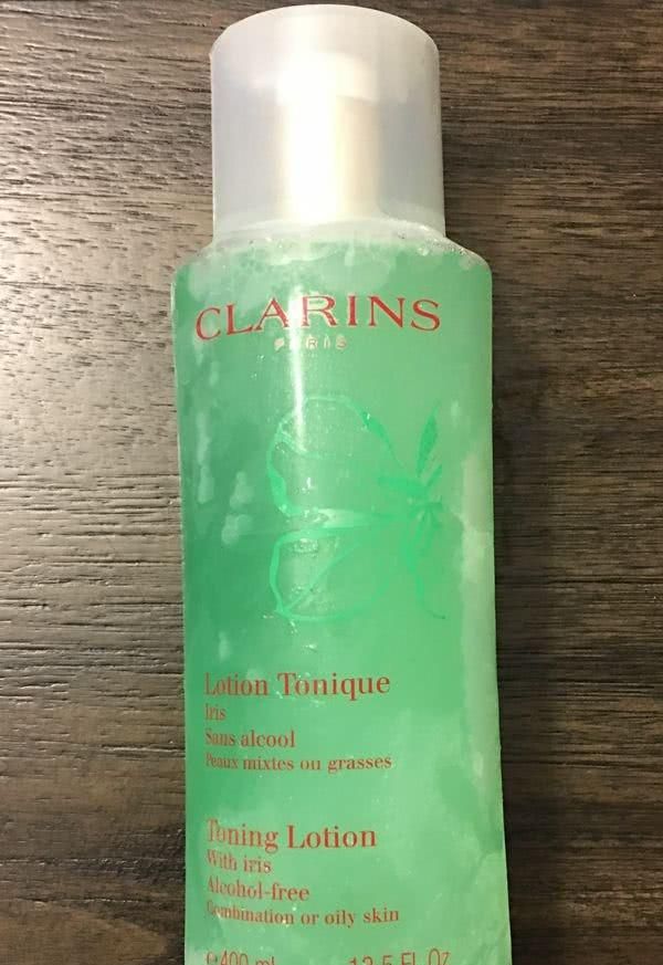 护肤品在冬季冻住了还有效果吗,护肤品东北冻成冰