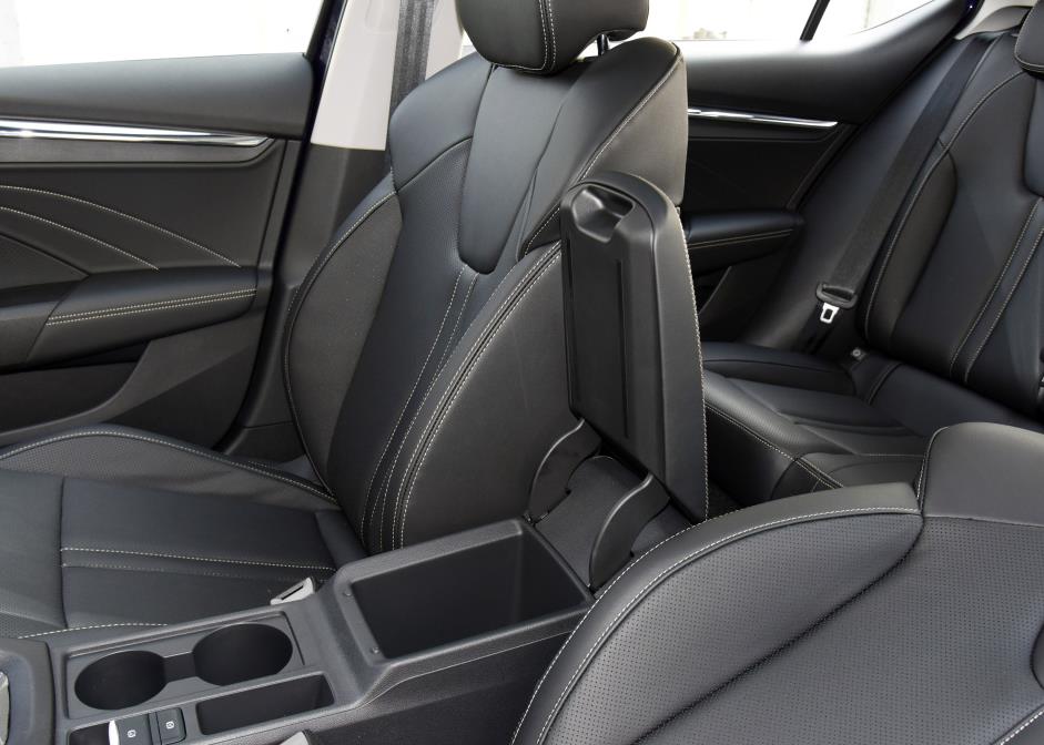 2018款自吸明锐旅行,斯柯达明锐旅行1.2t测评