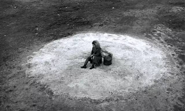 读懂彼得·汉德克，走进《柏林苍穹下》的诗意世界