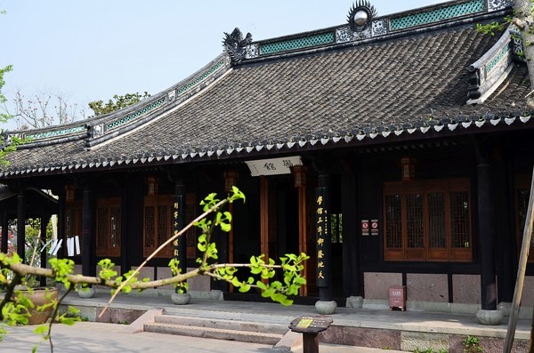 梁祝文化园是不是梁祝公园,宁波梁祝文化园